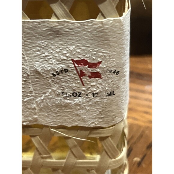 St. John Bay Rum Aftershave and Cologne | Made with 4 Fl Oz (Pack of 1) - Picture 5 of 6